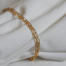 Load image into Gallery viewer, Dainty Figaro Bracelet