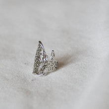 Load image into Gallery viewer, Butterfly Ear Cuff