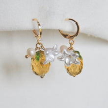 Load image into Gallery viewer, Pearly Pineapple Earrings