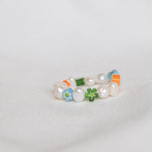 Load image into Gallery viewer, Floral Pearl Ring