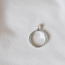 Load image into Gallery viewer, Single Pearl Ring