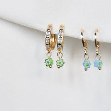 Load image into Gallery viewer, Single Flower Earrings