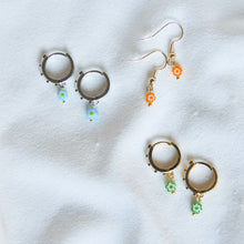 Load image into Gallery viewer, Single Flower Earrings