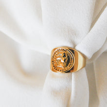 Load image into Gallery viewer, Coin Signet Ring