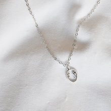 Load image into Gallery viewer, Abstract Face Necklace