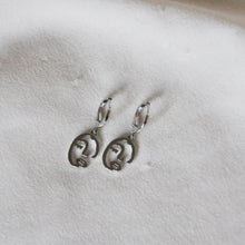 Load image into Gallery viewer, Winking Face Earrings