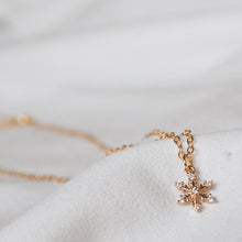 Load image into Gallery viewer, Snowflake Necklace
