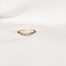 Load image into Gallery viewer, Dainty Ring