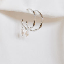 Load image into Gallery viewer, Twisted Pearl Hoops
