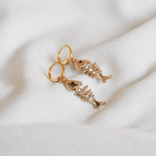 Load image into Gallery viewer, Fish Skeleton Earrings