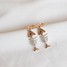 Load image into Gallery viewer, Fish Skeleton Earrings
