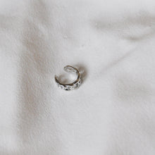 Load image into Gallery viewer, Chunky Chain Ear Cuff