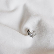 Load image into Gallery viewer, Chunky Chain Ear Cuff