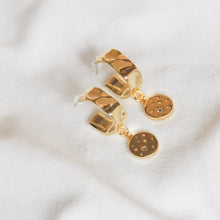 Load image into Gallery viewer, Chunky Disk Hoops