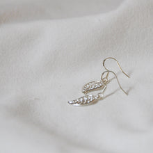 Load image into Gallery viewer, Leaf Earrings