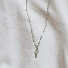 Load image into Gallery viewer, Key Necklace