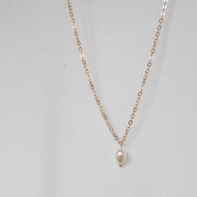 Load image into Gallery viewer, Single Pearl Necklace