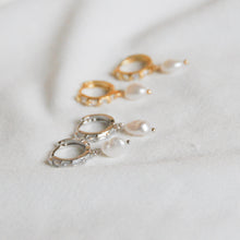 Load image into Gallery viewer, Single Pearl Earrings