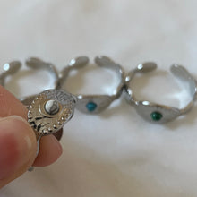 Load image into Gallery viewer, Oval Gemstone Ring
