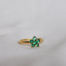 Load image into Gallery viewer, Green Flower Ring
