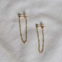 Load image into Gallery viewer, Loop Chain Studs
