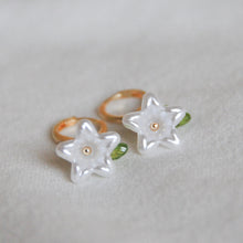 Load image into Gallery viewer, Wildflower Earrings
