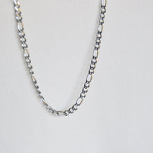 Load image into Gallery viewer, Chunky Figaro Chain Necklace
