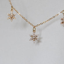 Load image into Gallery viewer, Snowstorm Necklace
