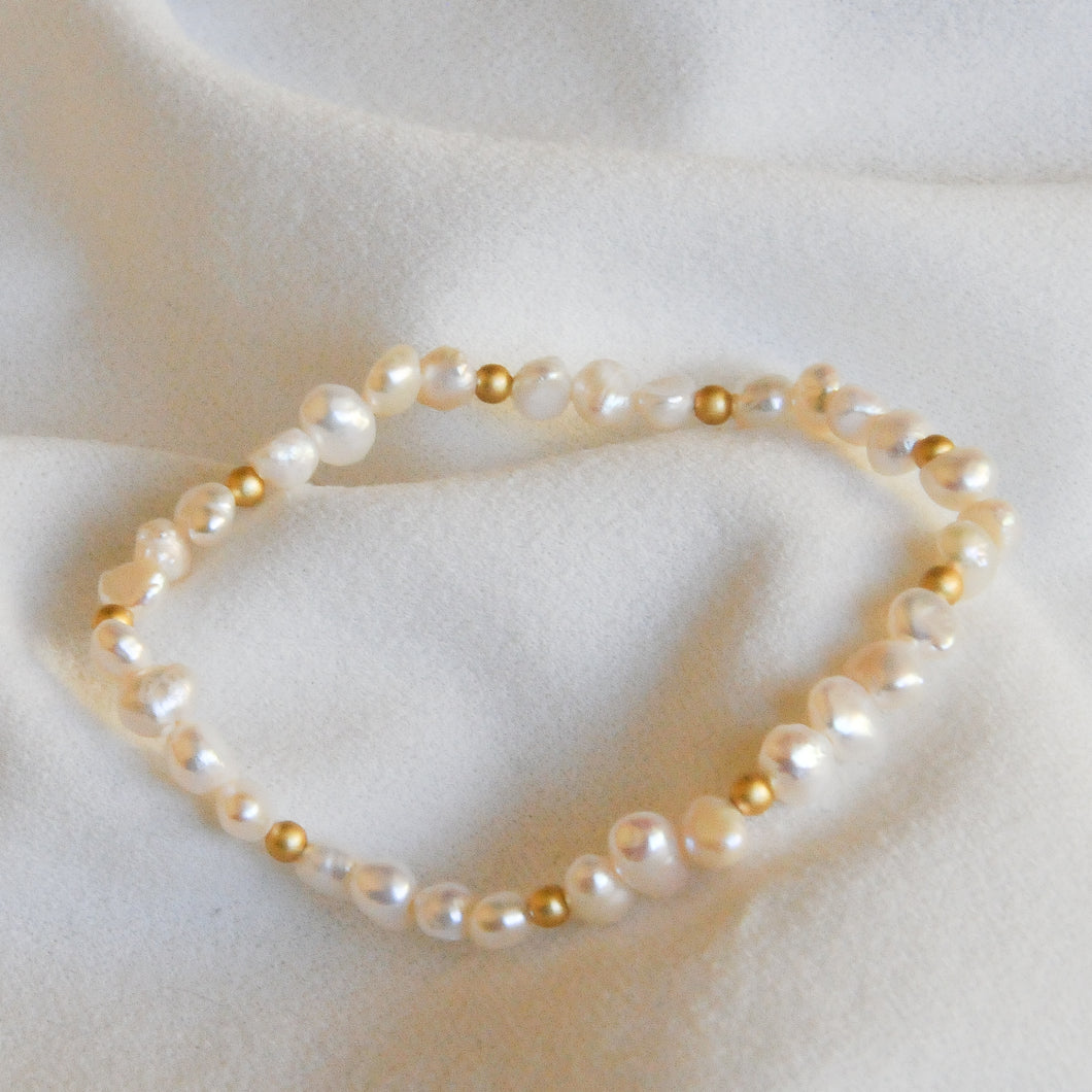 Gold Beaded Pearl Bracelet