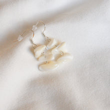 Load image into Gallery viewer, Shell Link Earrings
