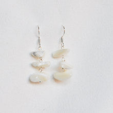 Load image into Gallery viewer, Shell Link Earrings
