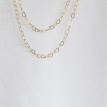 Load image into Gallery viewer, Heart Chain Necklace
