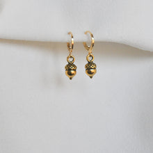 Load image into Gallery viewer, Acorn Earrings
