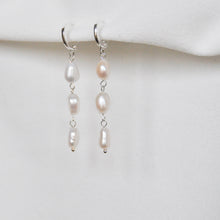 Load image into Gallery viewer, Pearl Link Earrings

